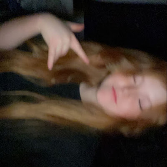 Meet your Posher, Alexis - Picture 1 of 1